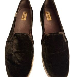 Like New! Keds Women’s Luxurious Black Velvet Slip-Ons with Silver Border Trim